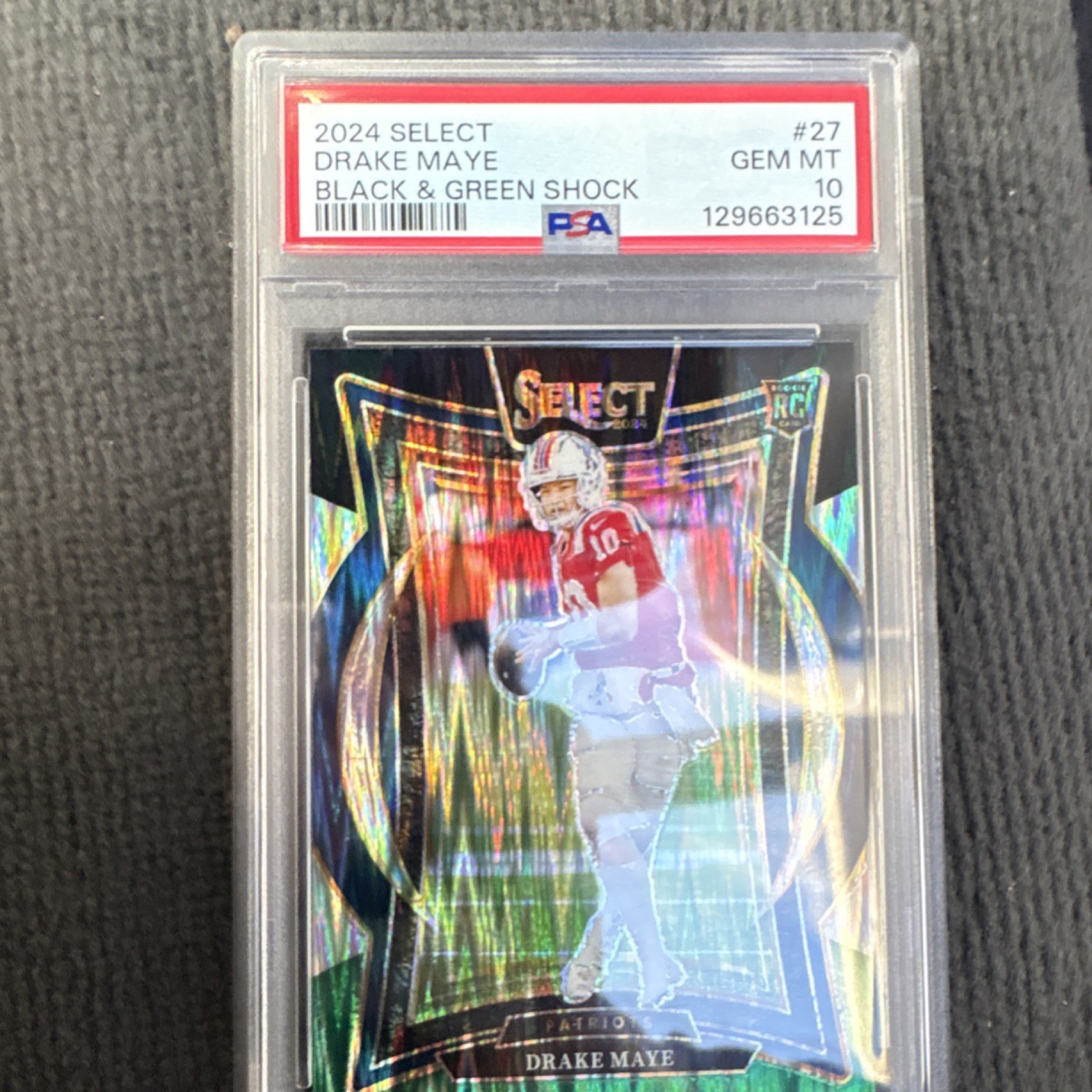 2024 Panini Select Drake Maye #27 Black & Green Shock Prizm Rookie PSA 10