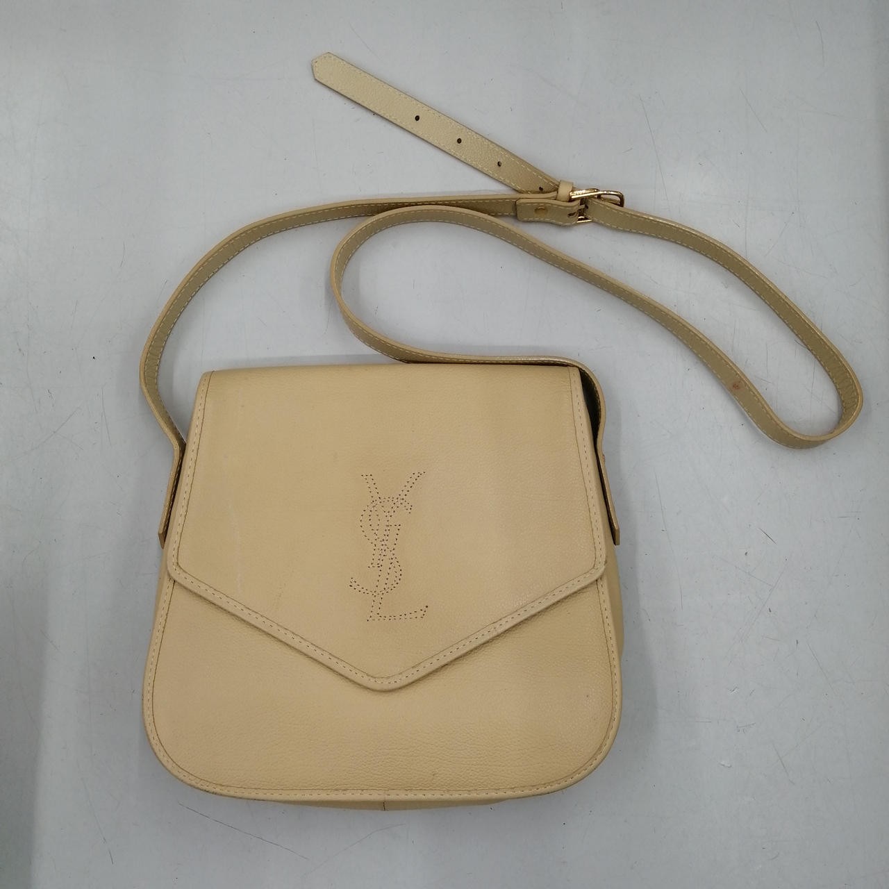 Borsa a tracolla in pelle numero modello beige YVES SAINT LAURENT