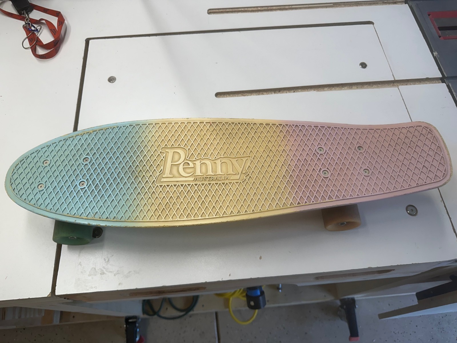 Penny Skateboard Australia 22 Inch - Rainbow Lite blue/Yello
