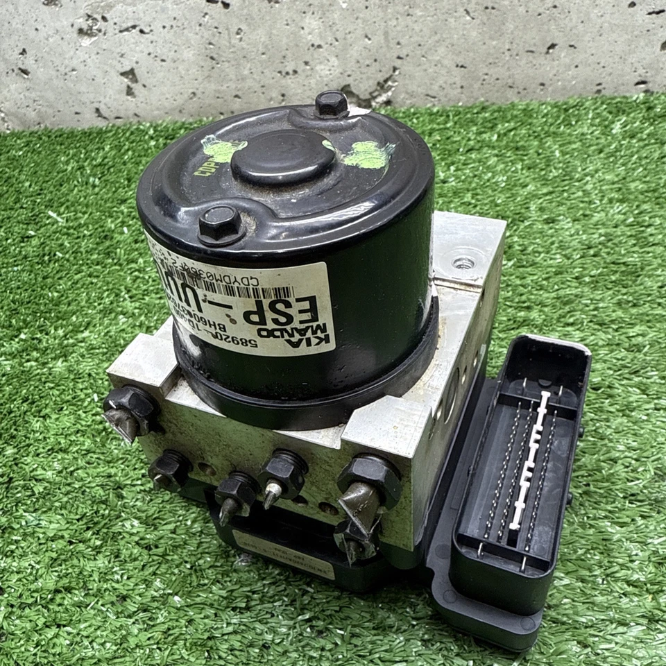 2007-2009 KIA Rondo ABS антиблокировочный тормоз насос модуль в сборе 58920-1D400 - Изображение 4 из 4