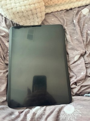 Apple iPad mini (5th Generation) GB 64; iPad mini Bluetooth keyboard 