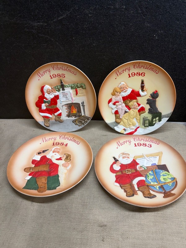 Royal Orleans Limited Numbered Coca Cola Christmas Plates 1983-86 Lot of 4 7.5"