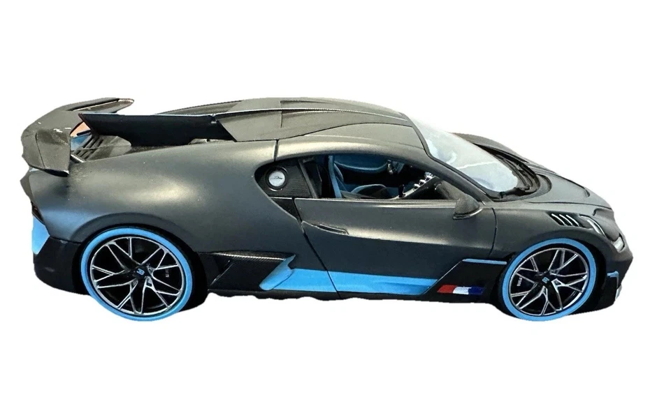Bugatti Divo Matt Gray with Blue Accents 1/18 Diecast Model Car by Bburago 11045 - Image 2 of 4