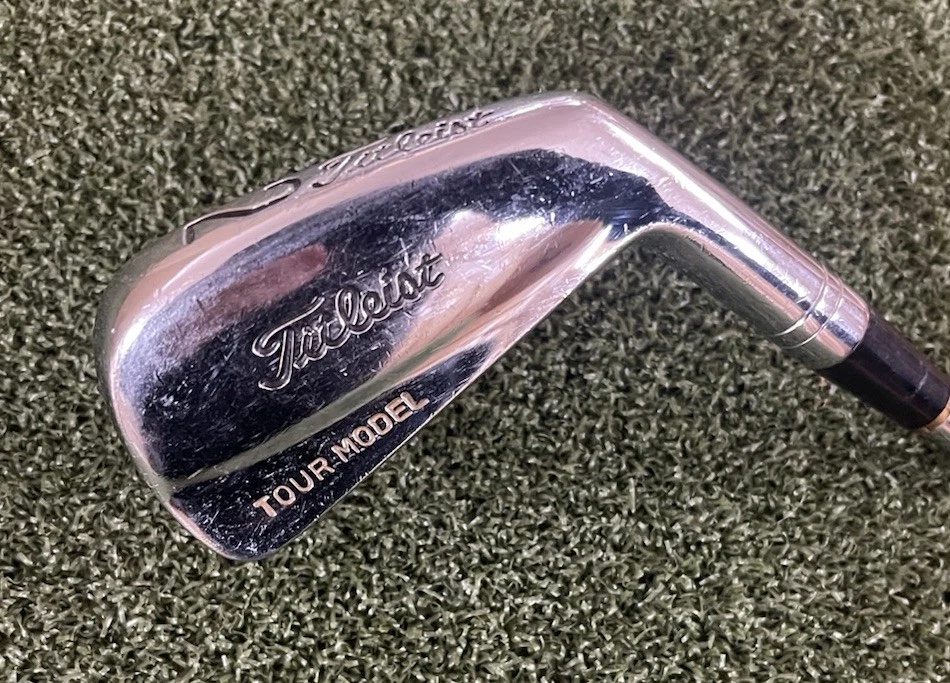 Set De Fers Titleist Tour Model 3-PW 1980 - Noir Nitrure - Manches S300 - Occasion Customisé
