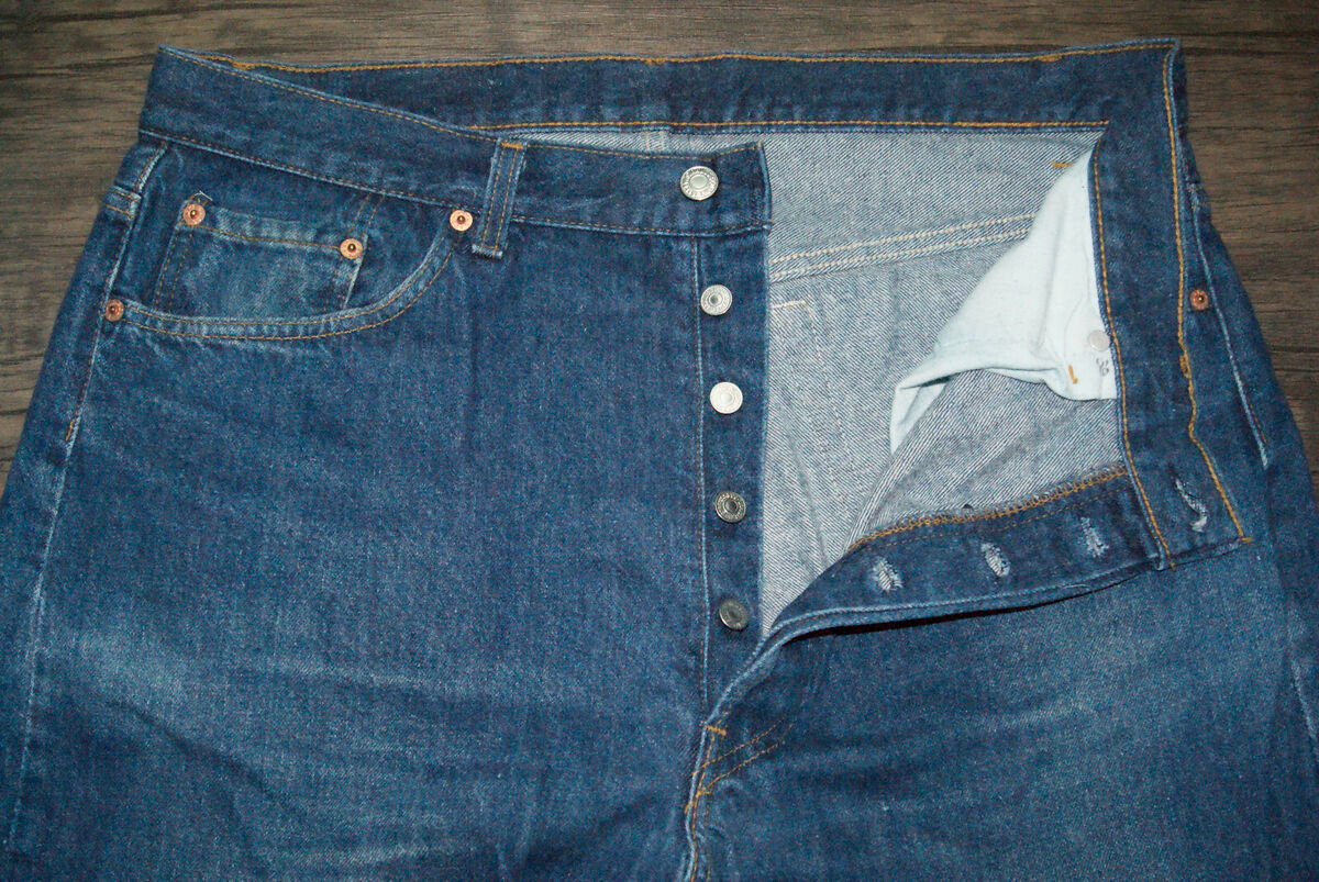 VINTAGE 2001 LEVI'S 501 CLASSIC DENIM JEAN W38 L34 (Actual VINTAGE 2001 LEVI'S 501 CLASSIC DENIM JEAN W38 L34 (Actual