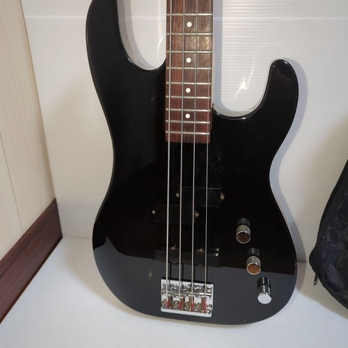 Guitare basse électrique CHARVEL by JACKSON du Japon d'occasion avec sacoche de concert - Photo 6/16