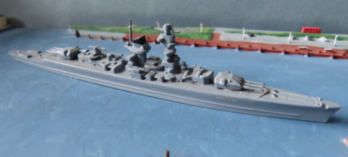 Wiking Kunststoff Modell 1:1250 : Kreuzer Admiral Scheer - deutsche Kriegsmarine - Bild 1 von 4