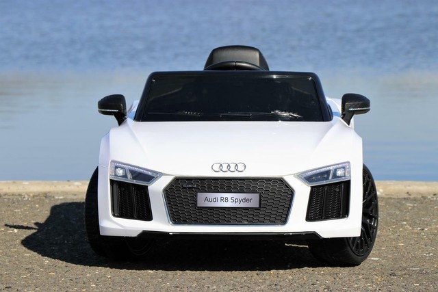 audi 12v ride on car