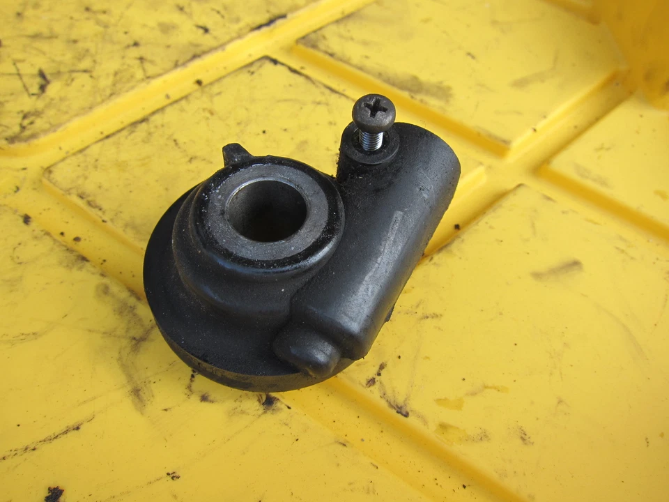 1995 Suzuki GS500 E OEM SPEEDOMETER DRIVE GEAR - Image 4 of 4