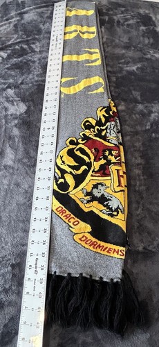Harry Potter Hogwarts Crest Scarf Multicolor One Size 84x6.5 2018 - Picture 13 of 22