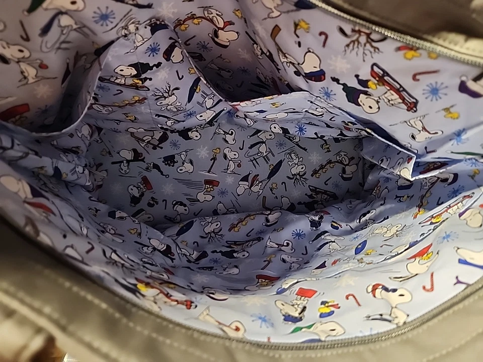 Bolso de Mano Vera Bradley Ski Slope Snoopy Nuevo con Etiquetas  Foto 2 de 3