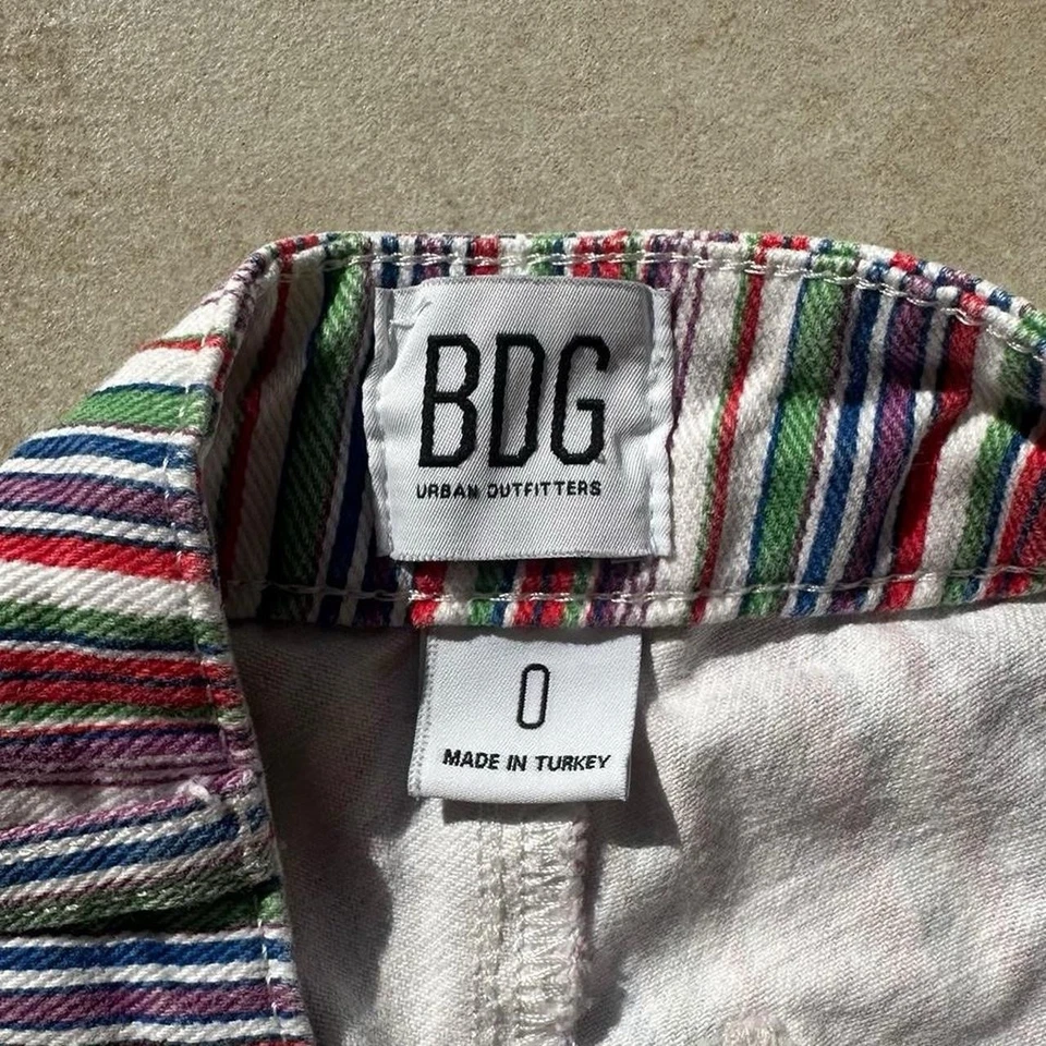 Pantalón Corto BDG Urban Outfitters Mujer Lisboa Rayas Abotonada Talla 0 Multicolor Foto 2 de 4