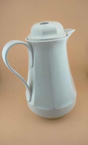 White Thermos Coffee Carafe Pitcher Coffee Keeper No. 430 Vintage Exc Condition - Picture 2 of 5