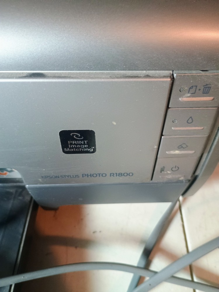 Epson Stylus Photo Printer R1800 Wide Format Inkjet Powers On - UNTESTED!