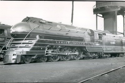 Lehigh Valley Railroad #2021 Streamlined 4-6-2 Roster Shot - 8x10 S/W Photograph