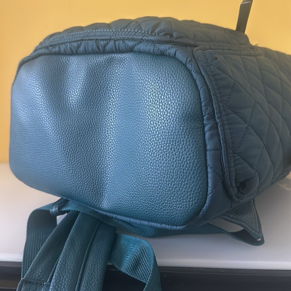 Tommy Bahama Day Trip Backpack Teal Large Quilted Padded 