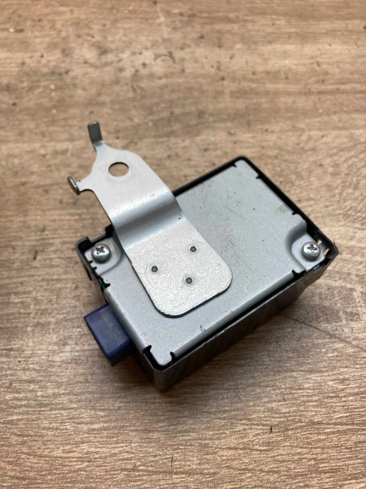 89740 47020 271300 0081 Toyota Prius Smart Key Module Control Unit Denso - Image 2 of 4