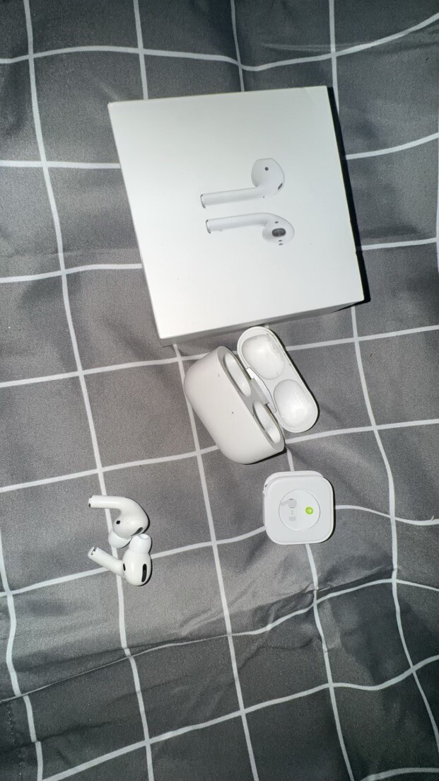 Wireless AirPods Pro with Active Noise Cancellation-image