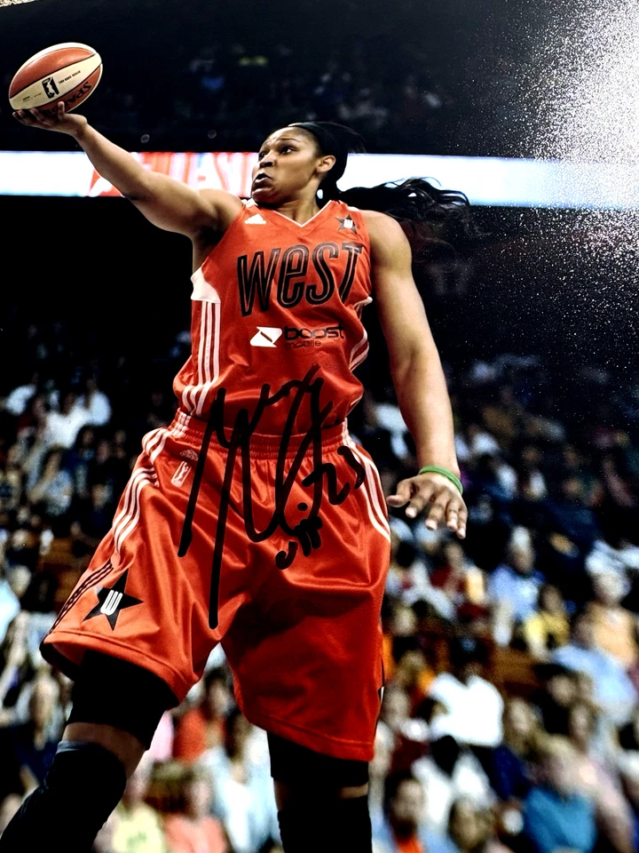 MAYA MOORE Minnesota Lynx SIGNED 11x14 Photo JSA COA WNBA - Image 3 of 3
