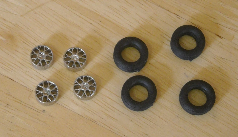 1/43rd scale ZR Hairpin alloy wheels by K&R Replicas for cars with 16" wheel