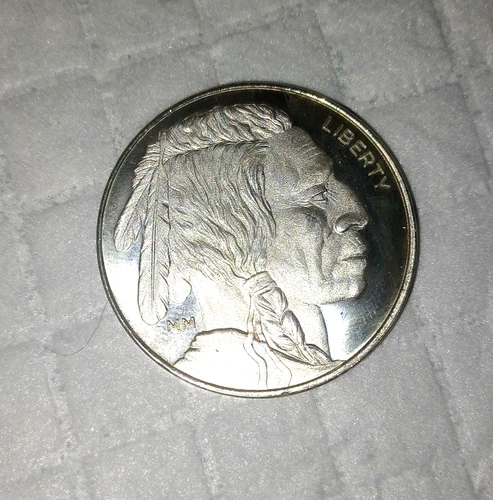 1 oz .999 pure silver buffalo/Indian head round (item #5)