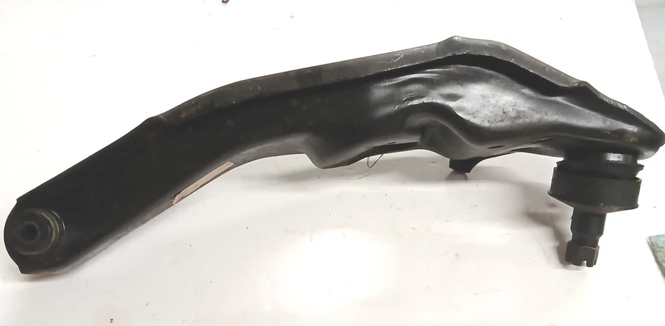 NOS 1973 to 1979 Lincoln Continental RH Lower Control arm D7AZ-3078A - Image 2 of 4