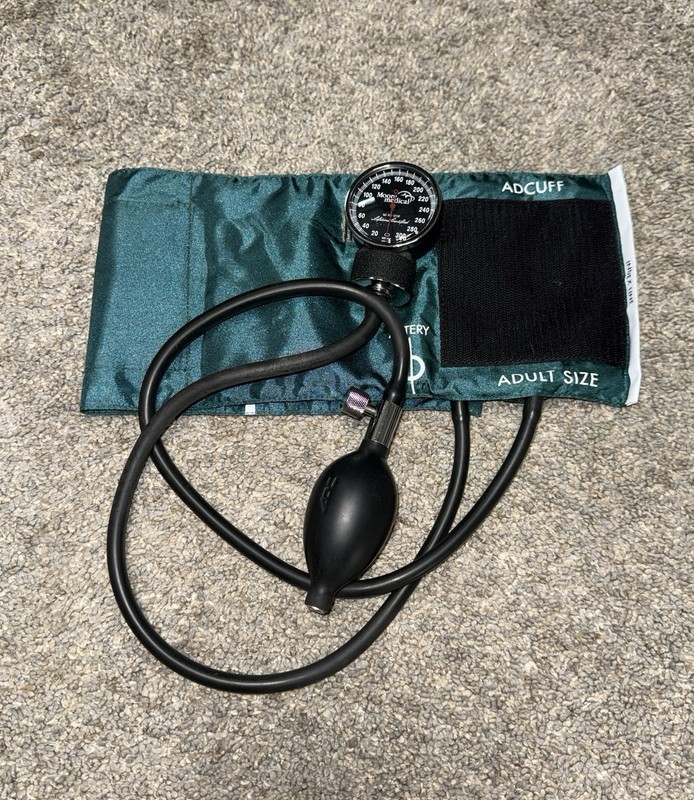 Moore Medical Adult Size Manual Blood Pressure Cuff Range- Green, Brand New!