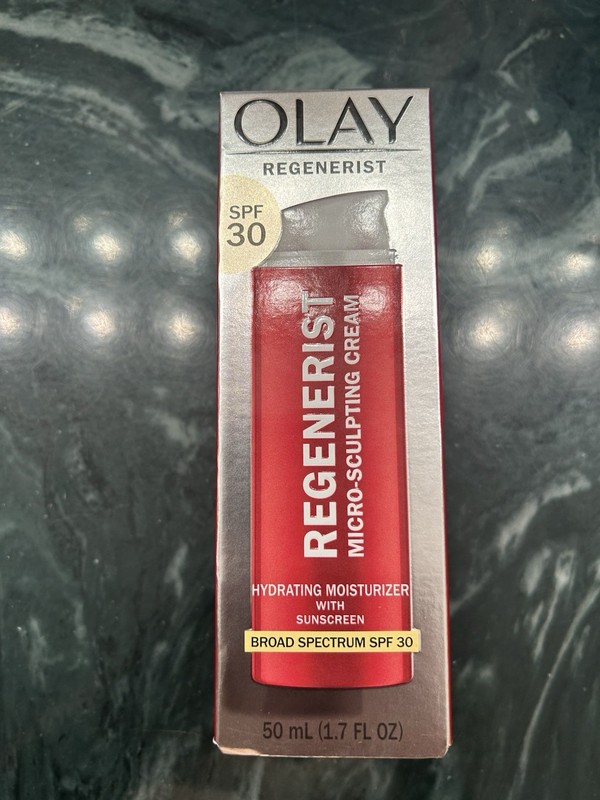 Olay Regenerist Micro-Sculpting Face Cream Moisturizer SPF 30 1.7 fl oz