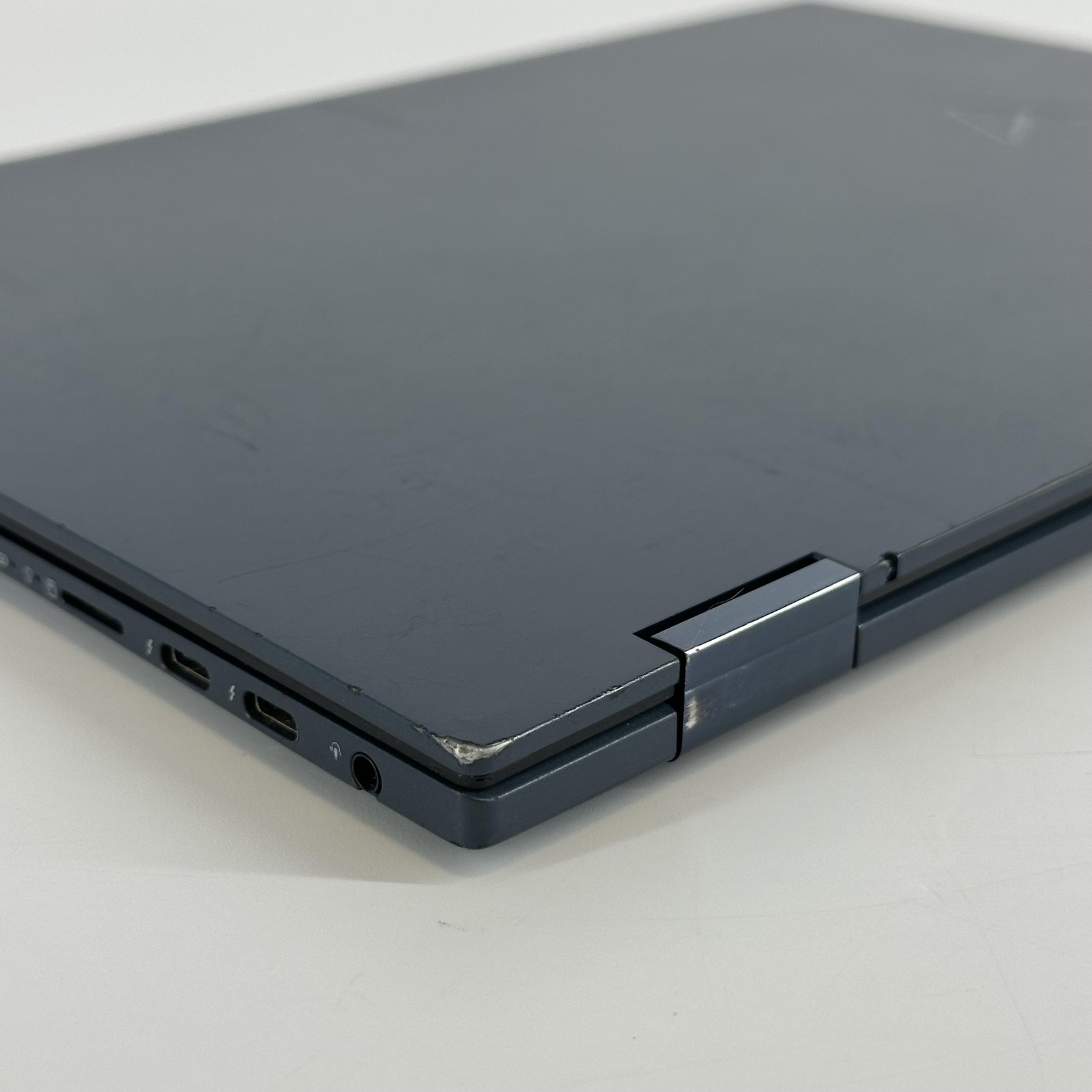 ASUS ZenBook S 13 Flip, 13-Inch Laptop, with Intel Core i7 12th Gen., 1 TB SSD (Solid State Drive), Windows 11 Home