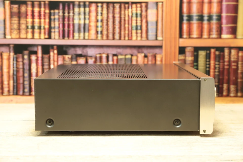 Accuphase E-204 Integrated Stereo Amplifier Verstärker Vollverstärker TOP!!! - Bild 3 von 4