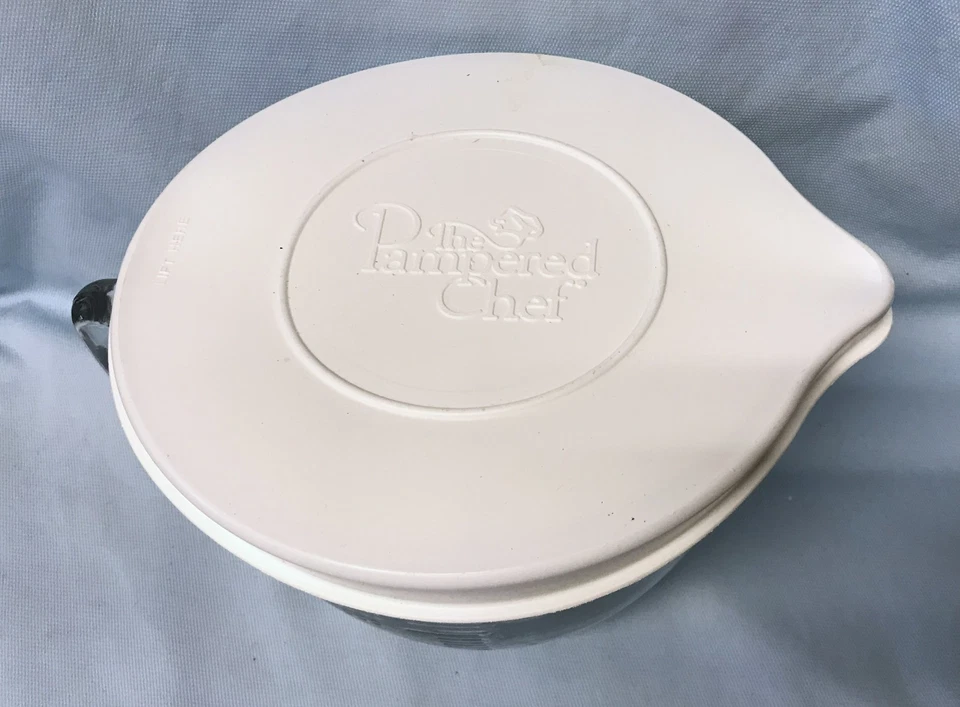 PAMPER CHEF TAZÓN DE MASA MEDIDOR 2 cuartos de galón, vidrio transparente con tapa Pamper Chef (A2) Foto 4 de 4