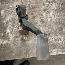 2014 2015 2016 2017 Silverado Sierra Fuel Gas Accelerator Throttle Pedal Peddle