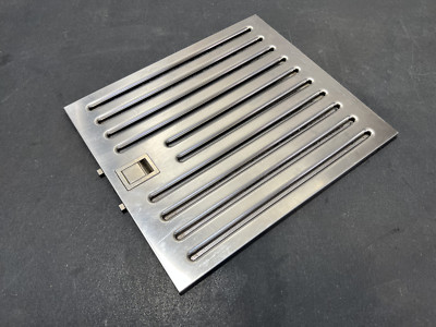 Elika Cabinet Hood  Insert EOR633SS  Metal Filter   (12'' x 10 1/2'')   71017359