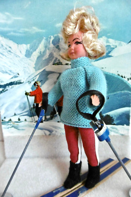 Poupée Ancienne Celluloïd – Souvenir Sports D'hiver Ski, Années 1960, Dans Sa Boîte (rare)