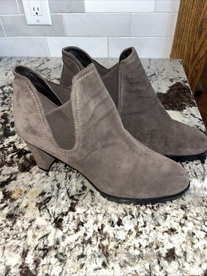 Stuart Weitzman Women's Chocolate Suede 2.75  Platform Healed Bootie 10M