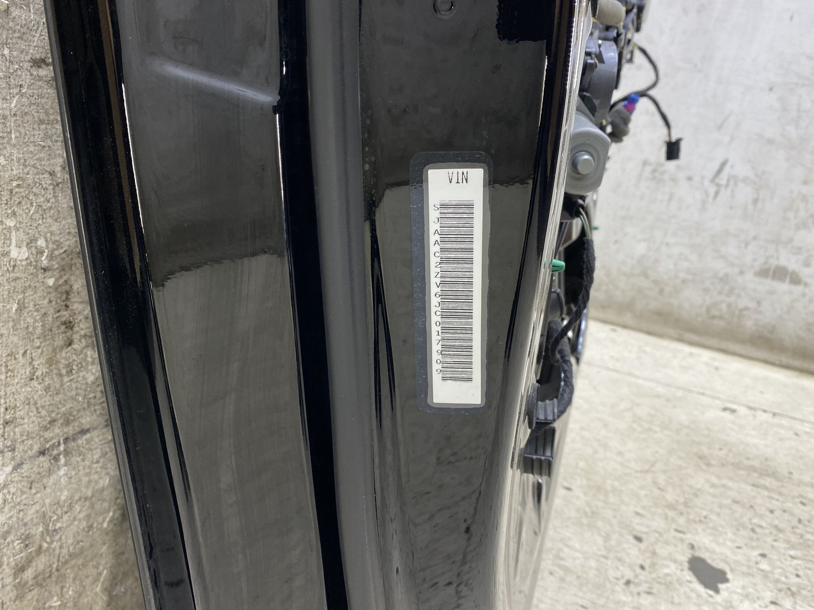 2015-2020 BENTLEY BENTAYGA OEM LH FRONT LEFT DRIVER DOOR SHELL W/O GLASS