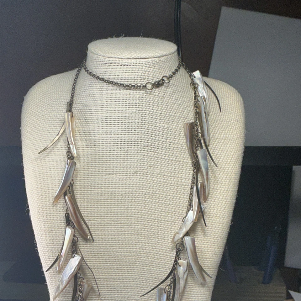 Fashion Necklace Brown Mother of Pearl Brass Teeth Metal Lot 71 - Image 2 of 4