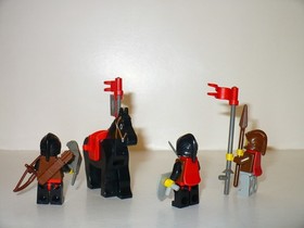 LEGO Castle Wolfpack tower 6075 minifigures raiding warrior shield bow RPG D&D