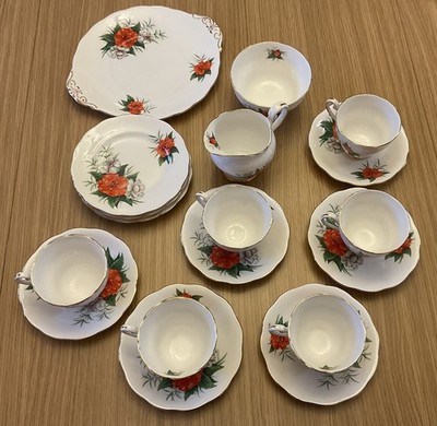 Vintage Royal Standard Fine Bone China Teeservice ''Radiance'' Design