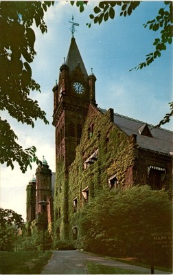 Mount Holyoke College, South Hadley, Mary Lyon Hall, Bob Wyer, Delhi, Postcard