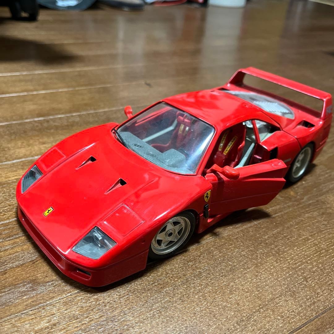 Ferrari F40 1/18 赤色ブラーゴmade in Italy Ferrari F40 1/18 赤色ブラーゴmade in Italy Ferrari F40 1/18 Red