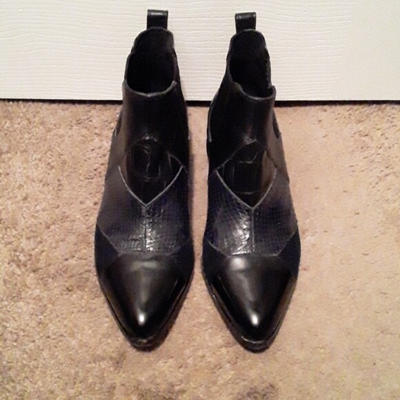 COACH size 9 Patchwork Leather Black ankle boots … - image 3