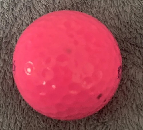 Bola de golf Spalding rosa voladora vintage usada desgaste leer descripción - Imagen 3 de 5