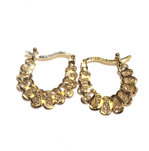 925 sterling silver Gold plated Hoop huggie earrings 1.8g 3/4 x 3/4 inch 1.8g