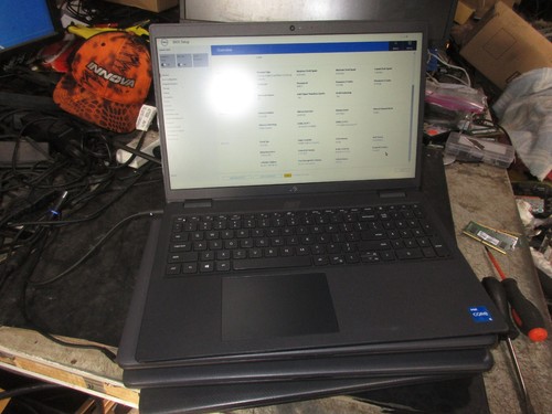 Dell Latitude 3520 15.6'' CORE i5-1135G7 2.4GHZ 8GB 256GB SSD WIFI GD BATT NO OS