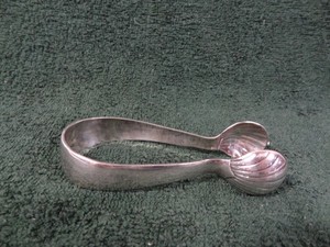 Vintage Cailar Bayard Silver Metal Sugar Scallop End 4" Tongs 40 gr