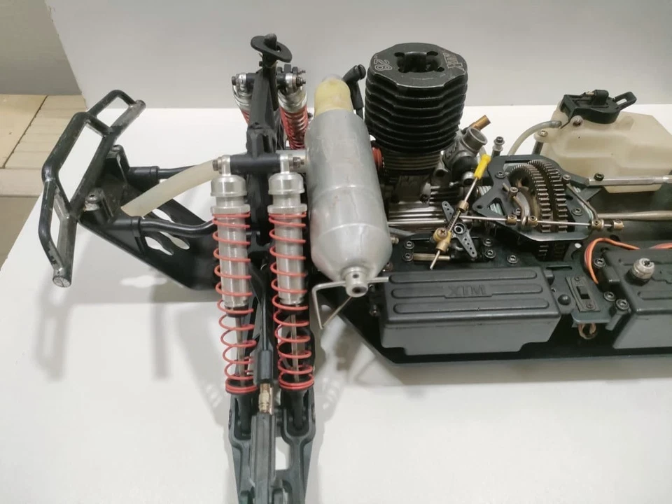 Vintage XTM Mammoth Nitro Truck For Repairs - Image 2 of 4