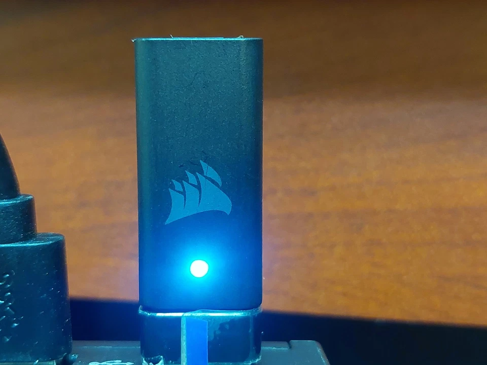 Corsair HS70 Pro Wireless Gaming Headset [CA-9011211-NA] w/ USB Receiver - Image 3 of 4