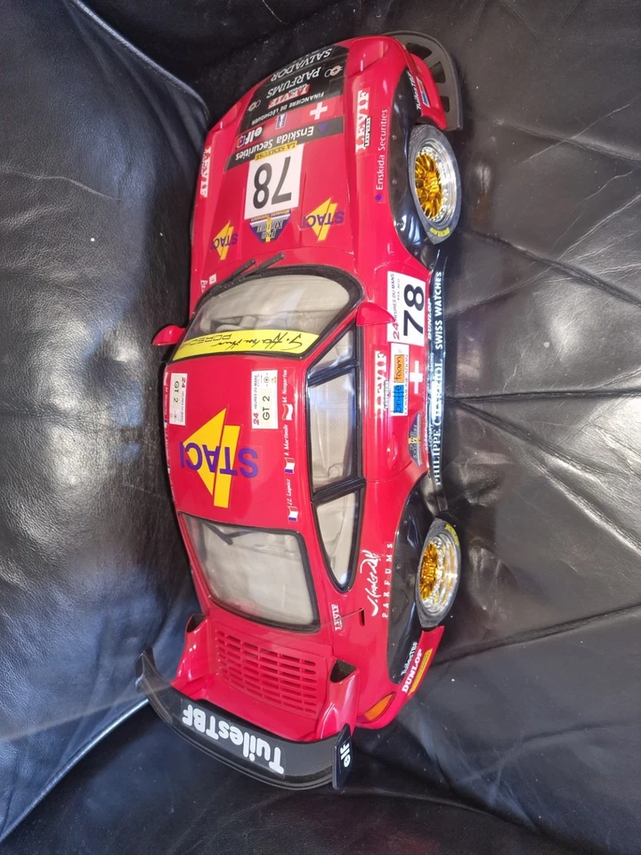 Official PORSCHE 911 GT2 Radio Control Car with TURBO POWER & HEADLIGHTS GP907R - Image 4 of 4