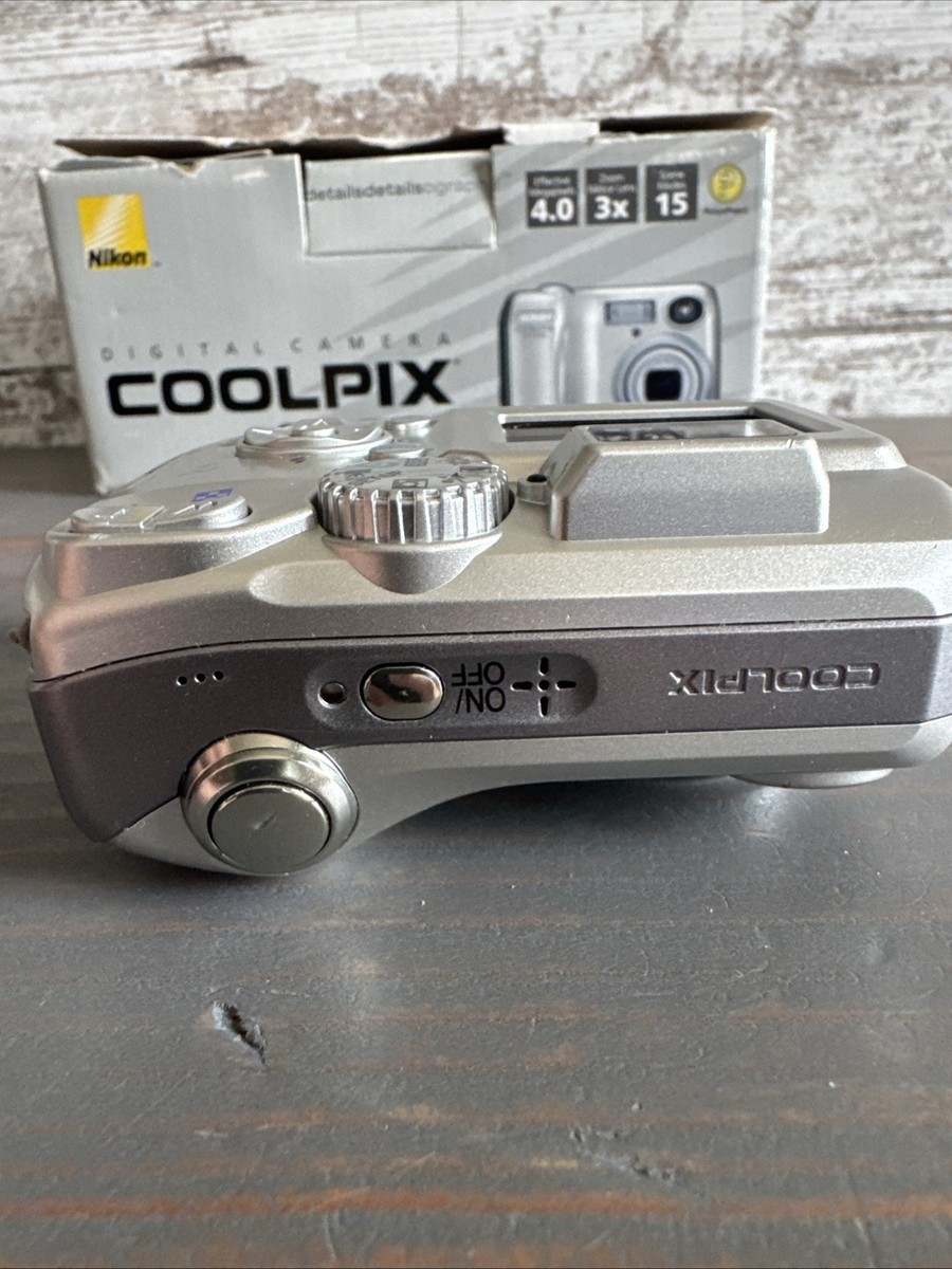 Nikon COOLPIX E 4100 4.0MP Digital Camera Silver Nikkor Zoom